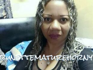 Brunettematurehorny