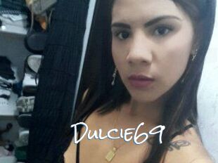 Dulcie_69