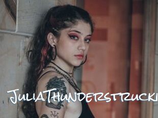 JuliaThunderstruckk