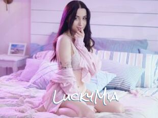 LuckyMia