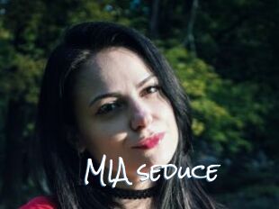 MIA_seduce