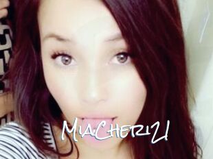 MiaCheri21