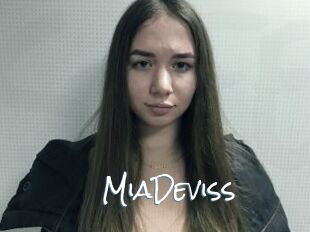 MiaDeviss