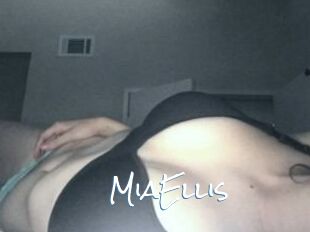 Mia_Ellis