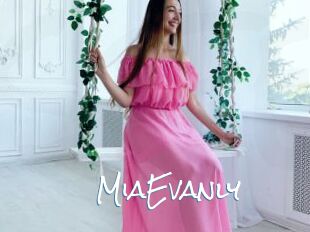MiaEvanly