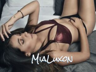 MiaLuxon