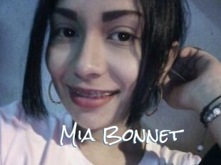Mia_Bonnet