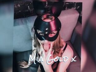 Mia_Gold_x