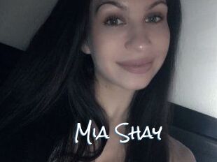 Mia_Shay