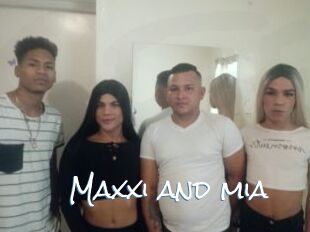 Maxxi_and_mia