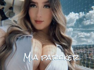 Mia_parcker
