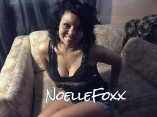 Noelle_Foxx