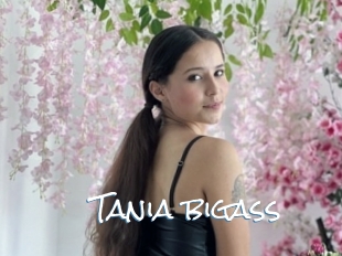 Tania_bigass