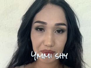 Ymmi_shy